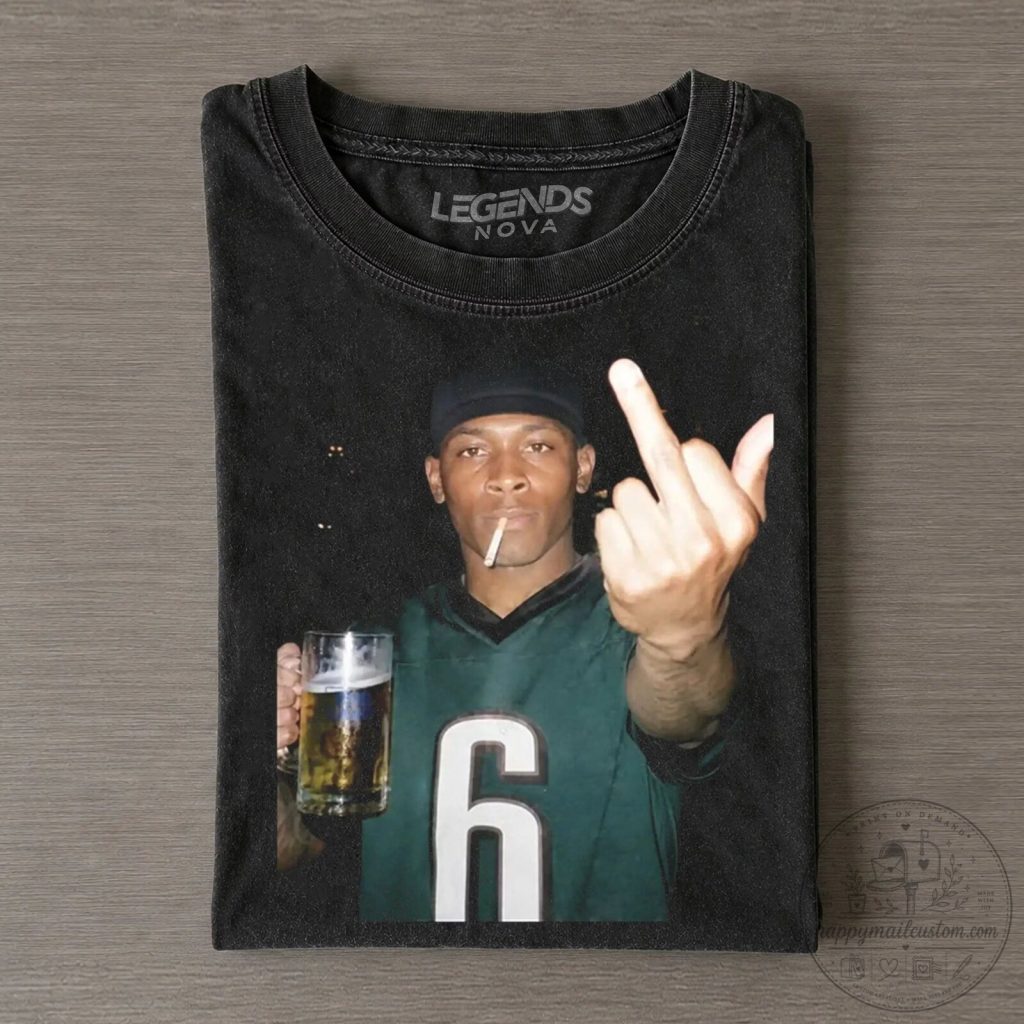 DeVonta Smith Middle Finger Football Player Vintage Washed T-Shirt DeVonta Smith Middle Finger Football Player Vintage Washed T-Shirt